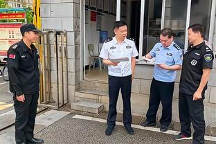 第一节还剩3分多钟 活塞篮板13-1骑士 骑士双塔篮板挂零